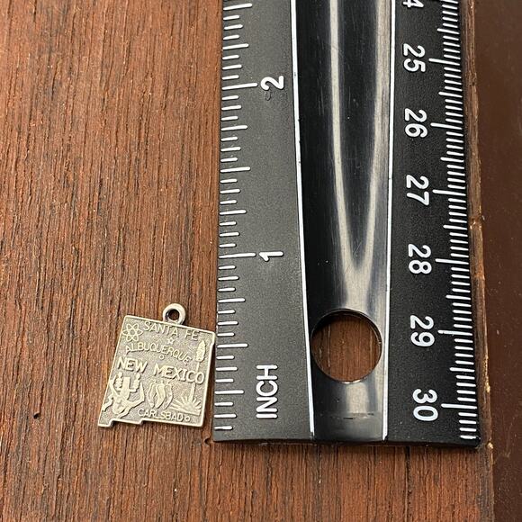 Vintage 925 Sterling Silver "New Mexico" State Map Pendant Charm - Picture 3 of 4